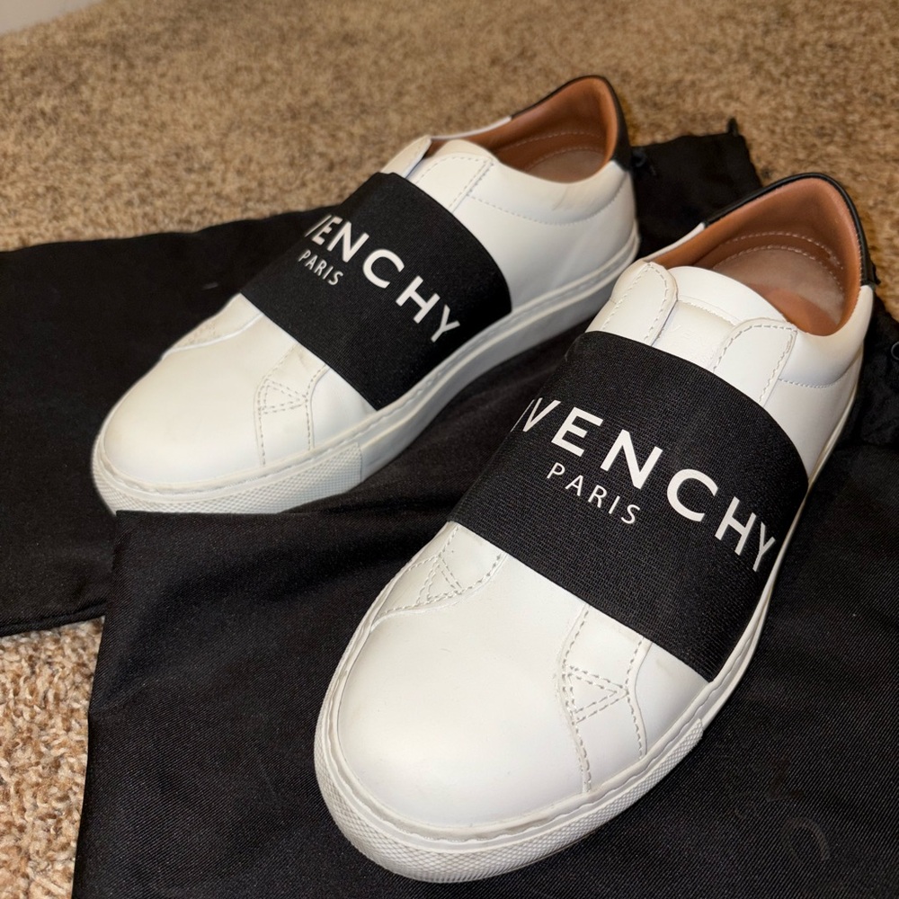 Givenchy Sneakers